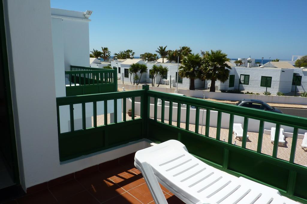 Alhambra Apartamentos Tías Extérieur photo