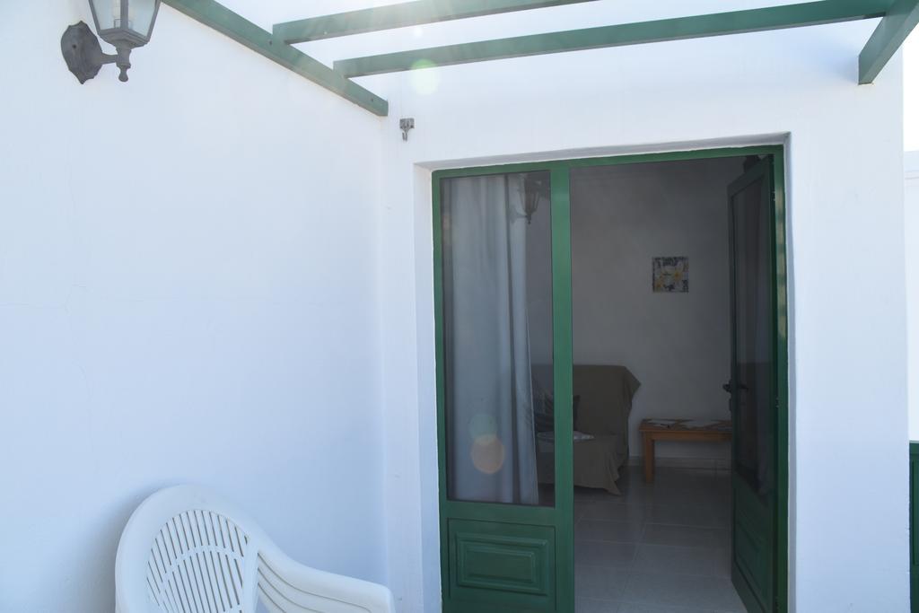 Alhambra Apartamentos Tías Extérieur photo