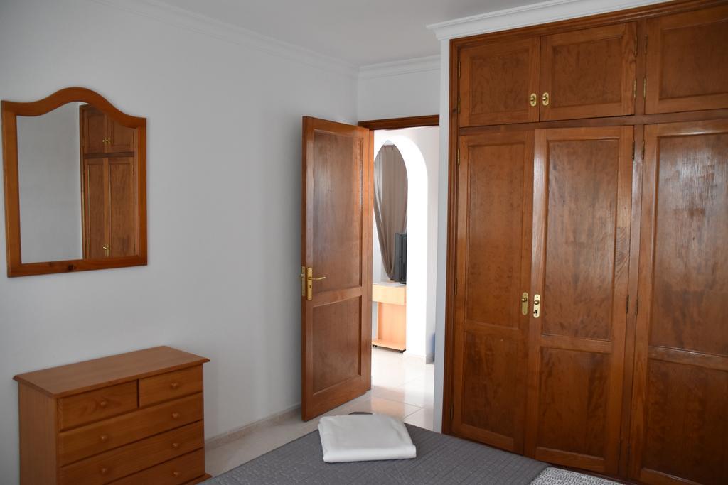 Alhambra Apartamentos Tías Extérieur photo