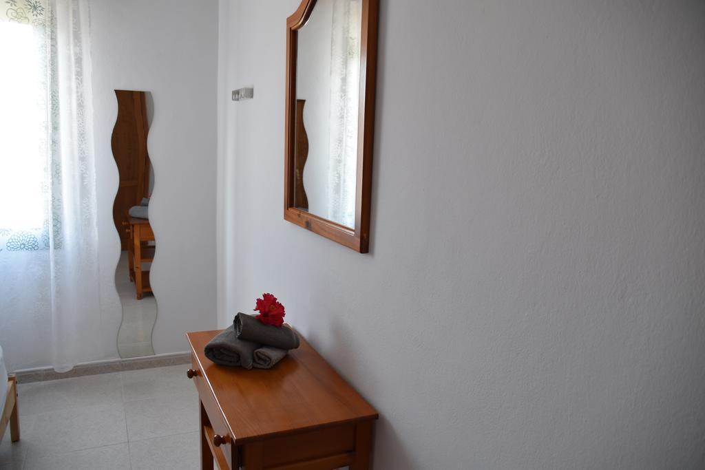 Alhambra Apartamentos Tías Extérieur photo