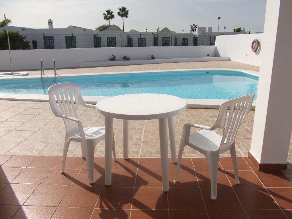 Alhambra Apartamentos Tías Extérieur photo