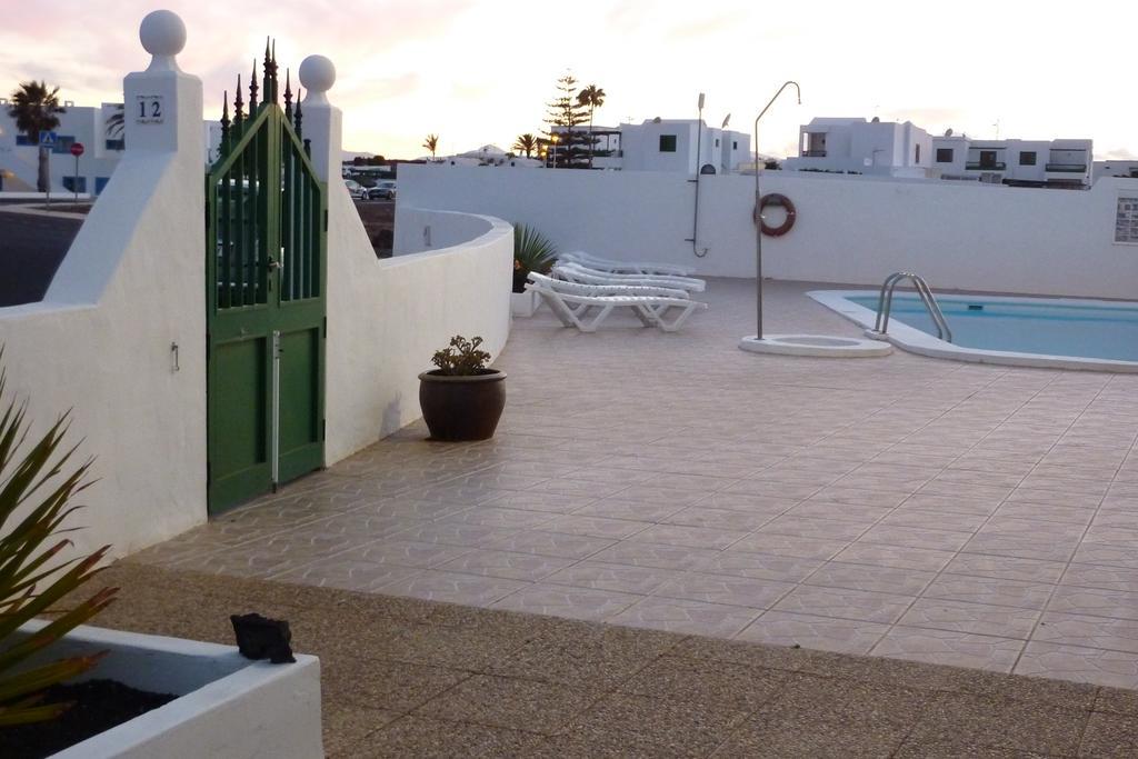 Alhambra Apartamentos Tías Extérieur photo