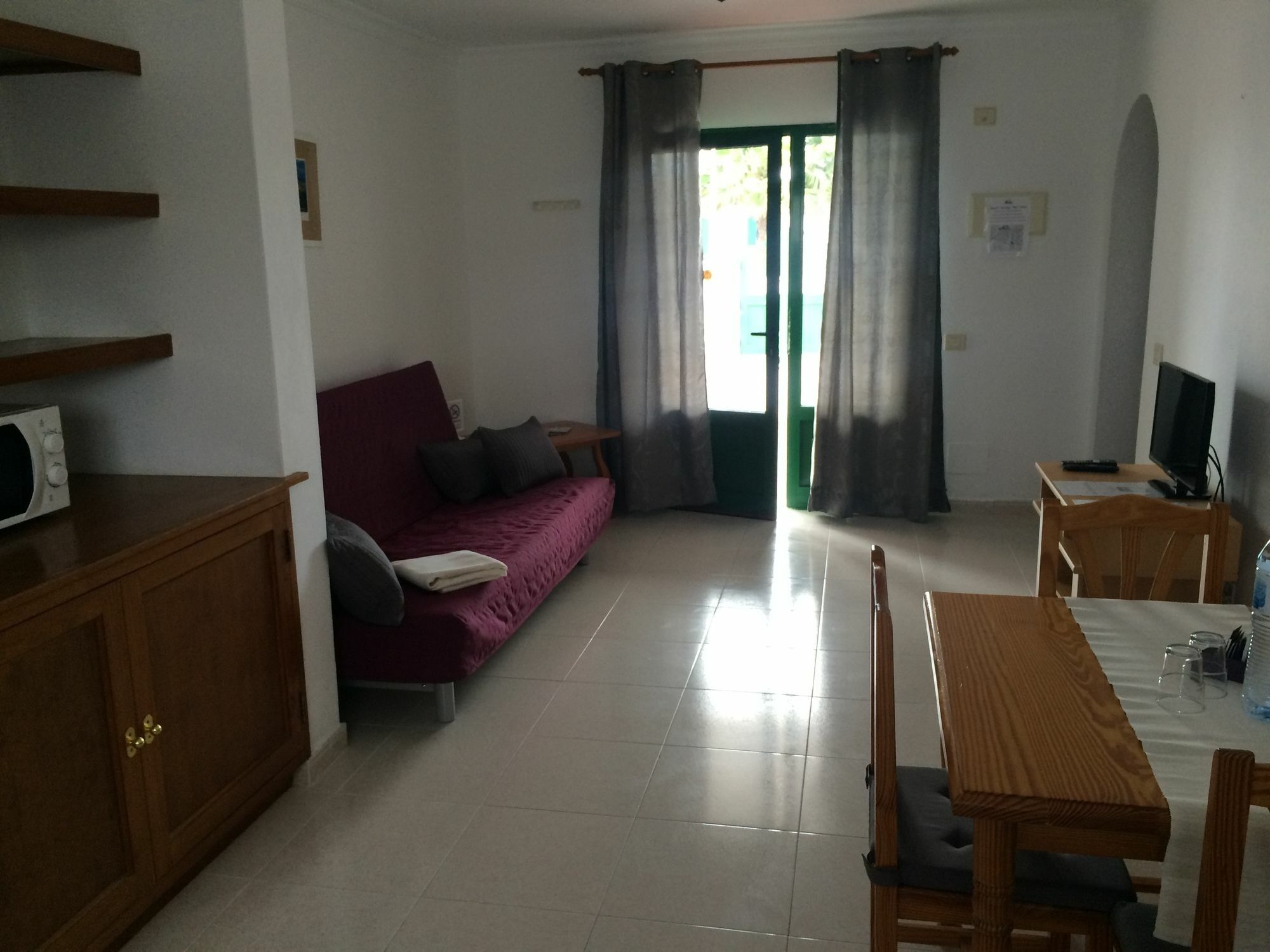 Alhambra Apartamentos Tías Extérieur photo